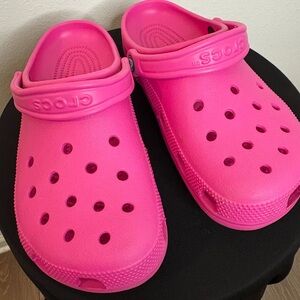 CROCS Women's Vibrant Pink Sandals